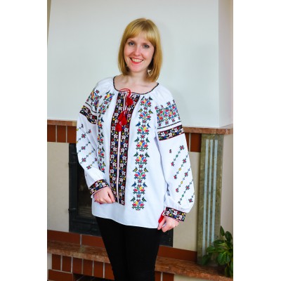Embroidered blouse "Ukrainian Queen"